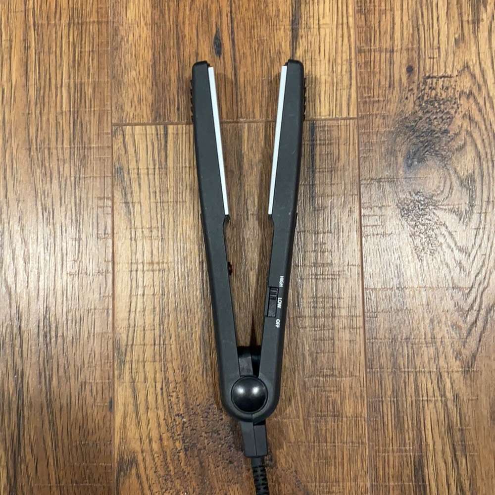 Revlon Hair Straightener